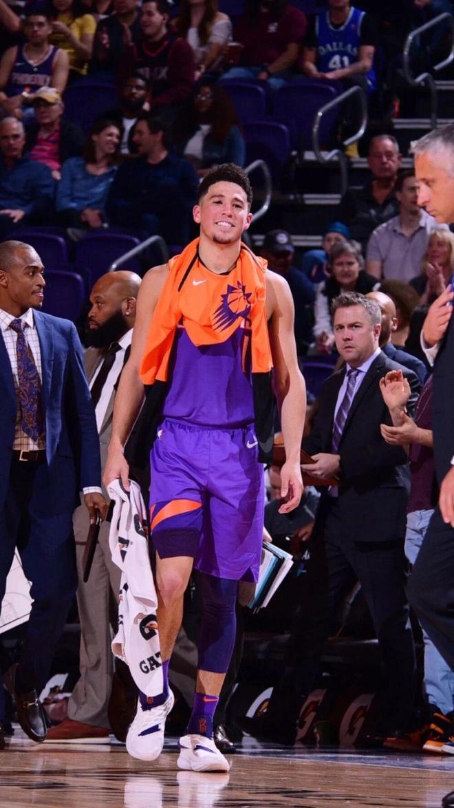 NBA生涯总薪水榜_亿元户扎堆的NBA_nba现在工资最高的球员
