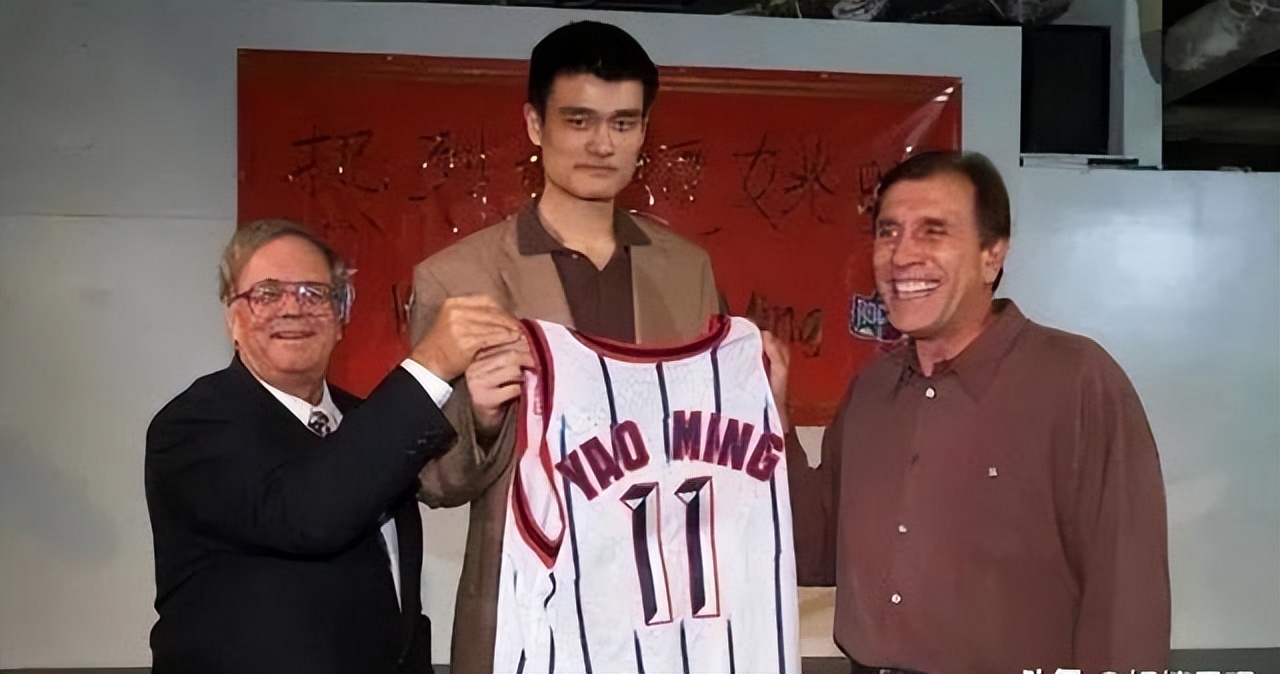 姚明 退役 生涯_姚明nba学校_姚明 NBA 成名战