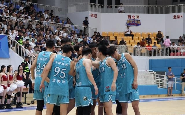 CBA赛事视频_CBA赛事争议_65-60比分质疑