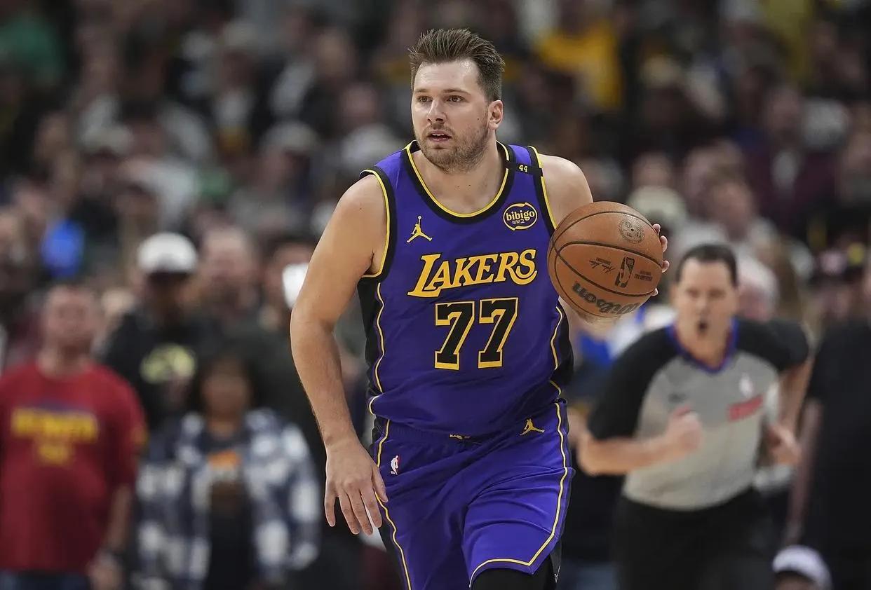 nba雷霆vs湖人季后赛_NBA东契奇vs詹姆斯比赛分析_NBA湖人雷霆比赛直播