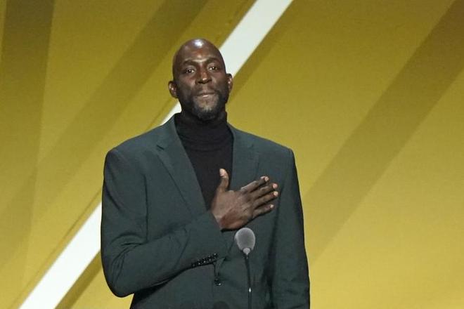 nba现在工资最高的球员_nba生涯总收入排行榜_超3亿美元球员名单