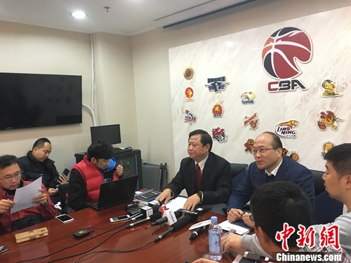 中国篮协通气会回应易建联换鞋风波未来或单独给球员赞助权益
