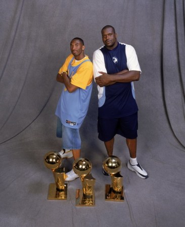 科比湖人续约合同_科比nba合同_科比两年4850万美元合同