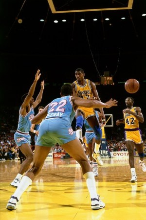 科比nba合同_科比湖人续约合同_科比两年4850万美元合同