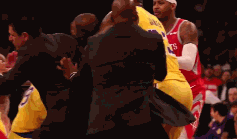 NBA保罗被打_NBA保罗恩怨情仇_克里斯保罗与其他球员冲突