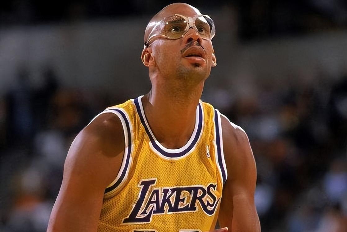 :NBA历史最佳防守阵容球员排名_NBA攻防一体球员盘点_nba最佳防守球员排名