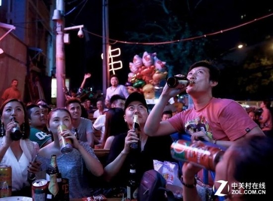 激光电视与微型投影机对比_世界杯看球投影机_世界杯投影仪