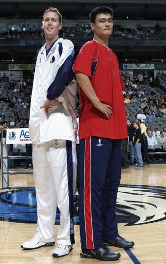 姚明身高在nba_姚明与穆雷桑身高对比_姚明身高2米29