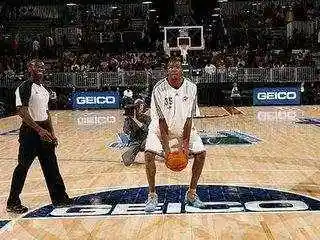 球星联名款球鞋评测_nba球员穿的球鞋_篮球经典球鞋推荐
