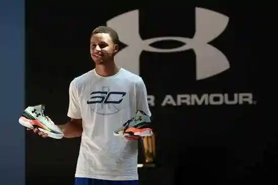 球星联名款球鞋评测_篮球经典球鞋推荐_nba球员穿的球鞋