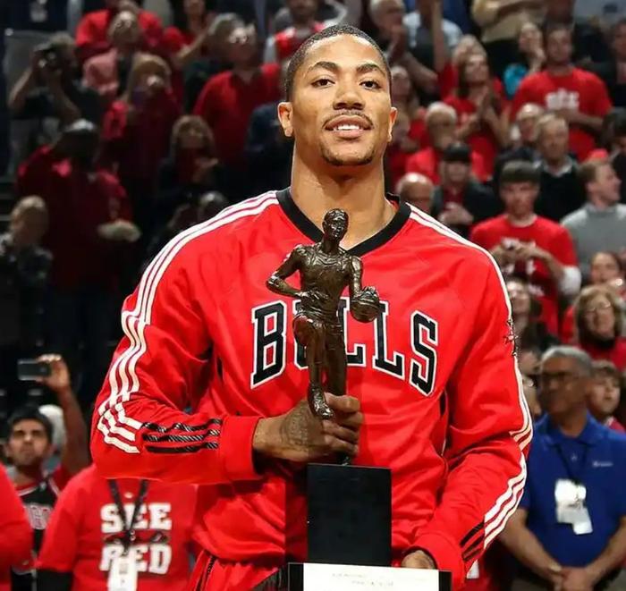 罗斯昔日风城之子NBA悲情MVP的不屈篮球路