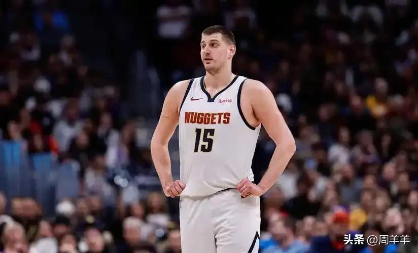 NBA最强白人阵容_白人球员三连冠阵容_nba最帅白人