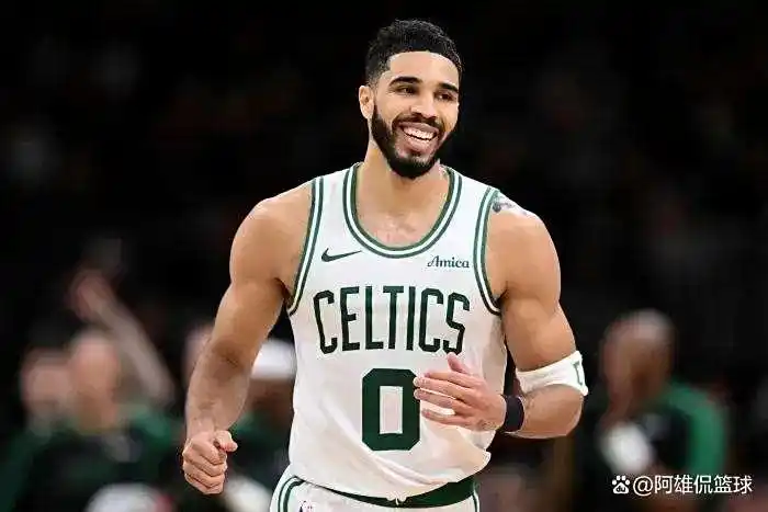 现役球员最高薪合同分析_nba球星的年薪_NBA2025-26赛季年薪最高球员