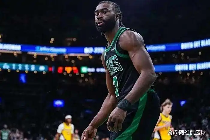 现役球员最高薪合同分析_nba球星的年薪_NBA2025-26赛季年薪最高球员