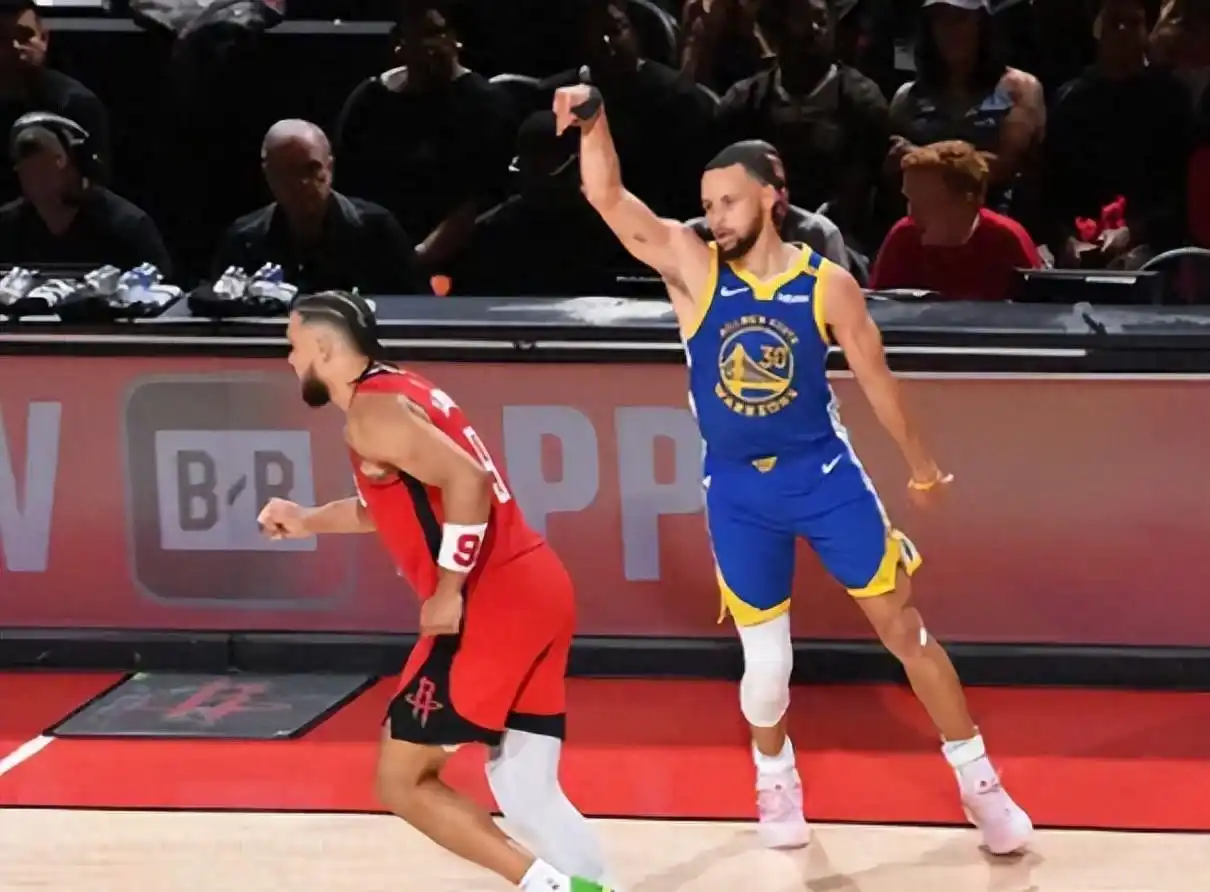 NBA 季后赛勇士火箭激烈对决上半场火药味十足