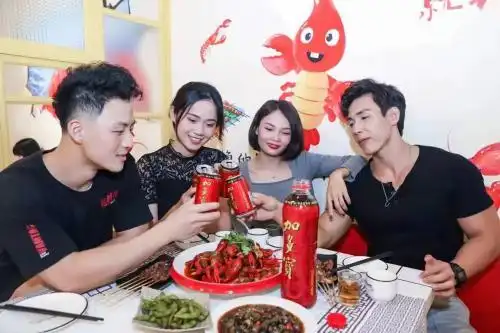 加多宝熬夜看球怕上火_加多宝0点后市场营销案例_加多宝世界杯