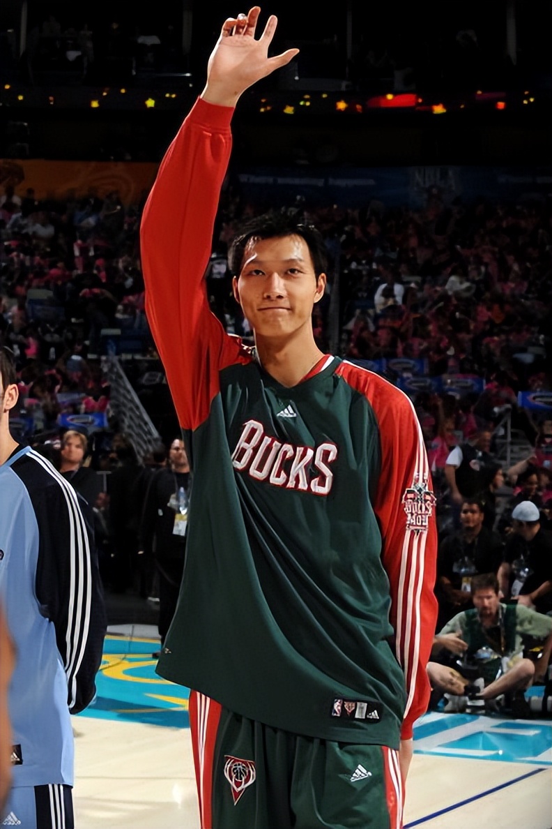 易建联退役_易建联cba最高分_易建联NBA生涯数据