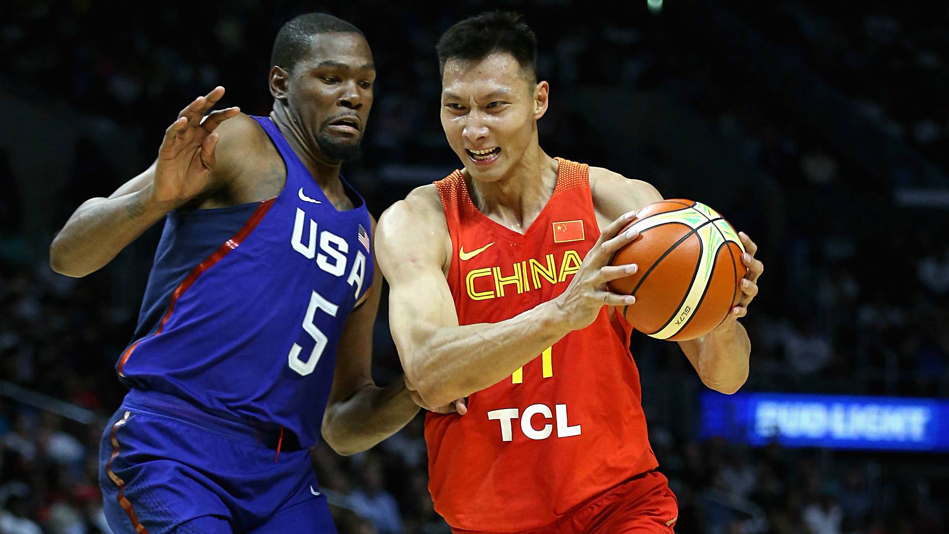 易建联cba最高分_易建联 CBA 职业生涯_易建联 NBA 球员经历