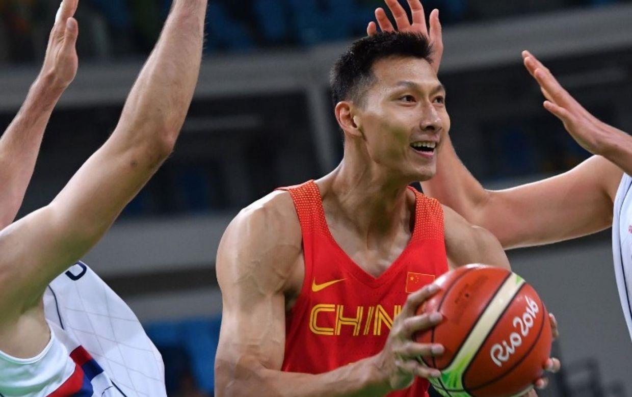 易建联cba最高分_易建联 NBA 球员经历_易建联 CBA 职业生涯