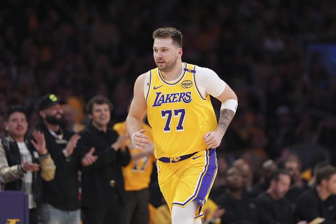 nba最佳阵容评选方法_现役球员年龄段最佳球员评选_NBA现役球员年龄分组最佳球员
