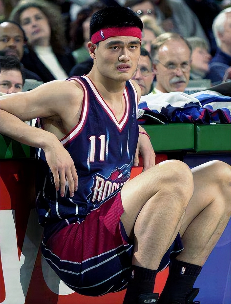 nba带发带_发带 NBA 不适合 姚明 戴维斯 詹姆斯 麦基 杜兰特 诺维茨基 基德