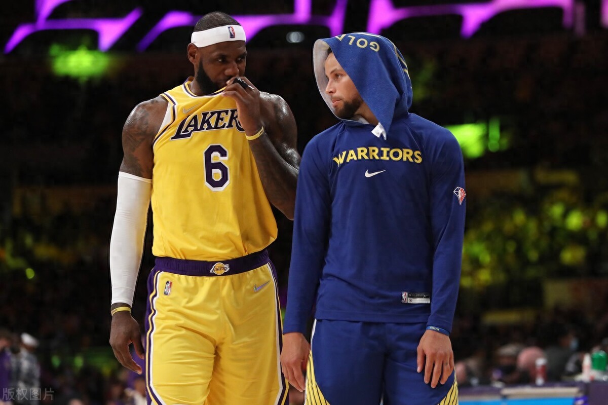 1月21日NBA全明星第三阶段票数库里被詹姆斯反超原因几何