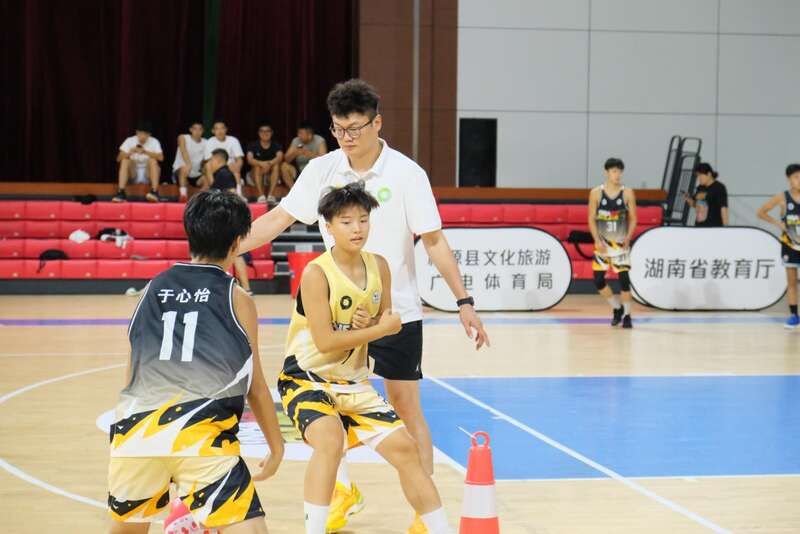 nba2k02_乡村体育燃梦计划 篮球公益训练营 数字化体育青训