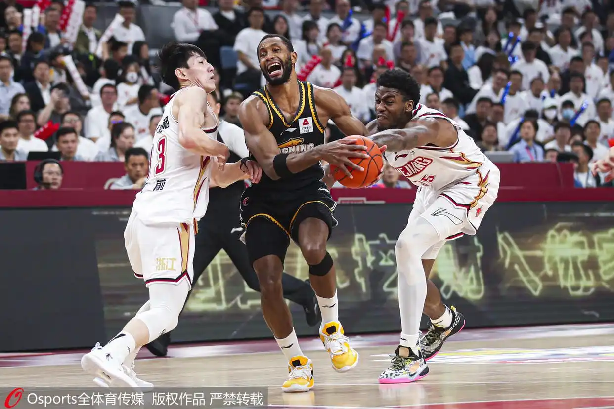 CBA 总决赛浙江稠州男篮主场失利前两主场对其至关重要
