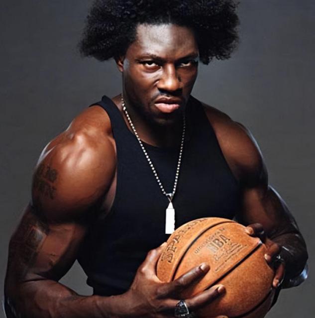 nba麒麟臂_NBA最强麒麟臂_锡安球衣紧身效果