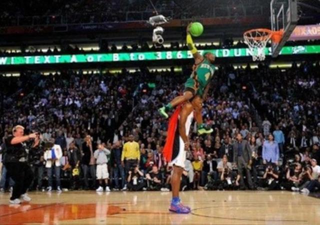 NBA弹跳最好的4个球星，卡特排第一