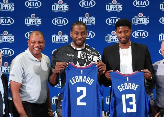 今年NBA自由市场疯狂抢人未来或现更疯狂一幕