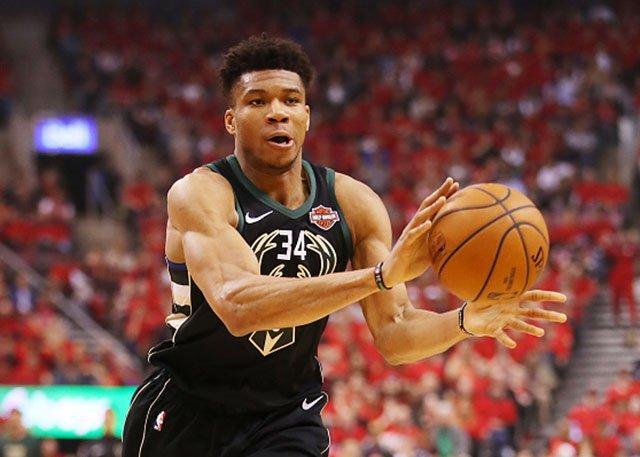 自由市场超级巨星争夺战_nba奢侈税和工资帽_NBA自由市场2021工资帽