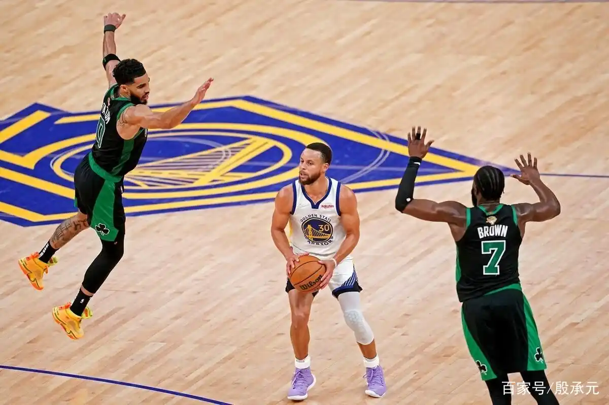 库里克莱汤普森季后赛三分球数据_近十年NBA季后赛三分球命中数排行榜_nba三分榜最新排名