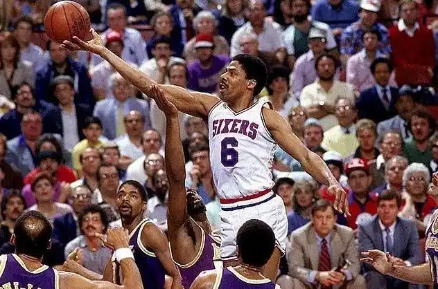 小前锋成为顶级巨星难度_:NBA历史上最佳小前锋_nba小前锋教学