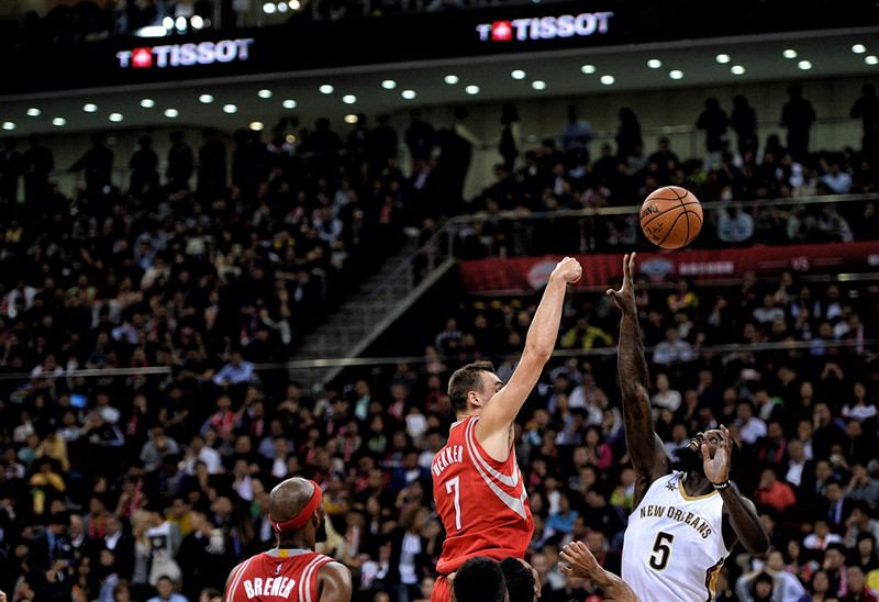 杰罗姆威廉姆斯天梭表赠礼_天梭表NBA国际赛北京站_nba天梭手表