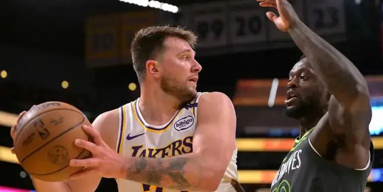 本周NBA公布2024-25赛季卢卡·东契奇球衣销量逆袭夺冠