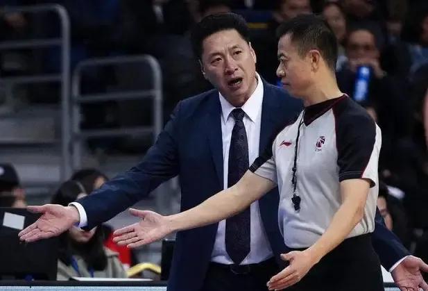 李春江不再担任广厦主帅_cba广厦李春江_李春江执教风格分析