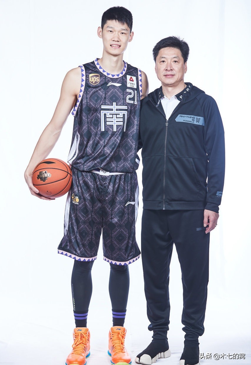 一月前李春江率上海战广厦一月后季后赛两队再相逢
