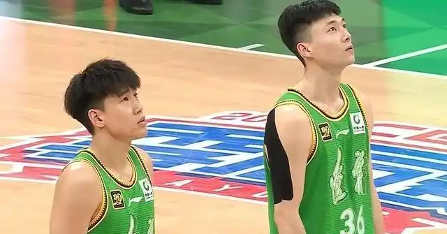 CBA 季后赛半决赛 G3辽宁队主场迎战广厦队战况惨烈