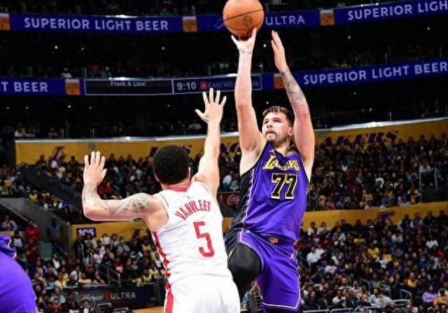 NBA圣诞大战赛程公布文班亚马挑战强队湖人激战火箭看点足