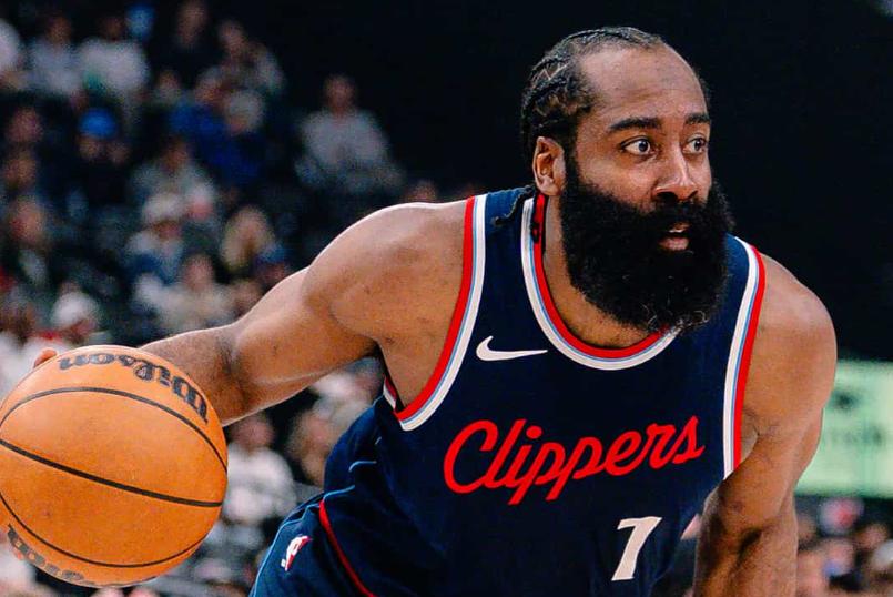 名人堂nba成员排名_现役NBA球员入选NBA名人堂球员_勒布朗詹姆斯生涯荣誉与影响力
