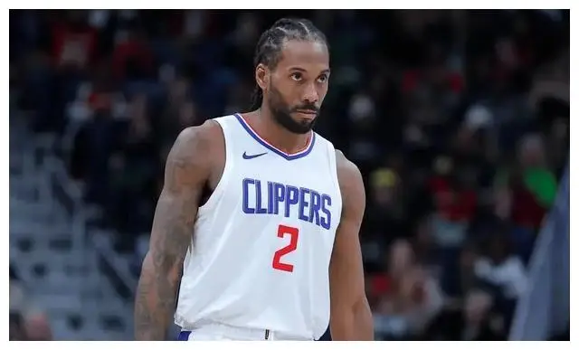 nba运动员排名_NBA新赛季25大球星排名_前十名球星排名争议