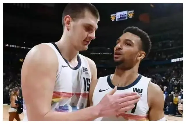NBA新赛季25大球星排名_前十名球星排名争议_nba运动员排名