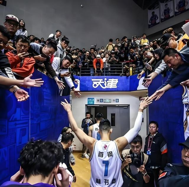 林书豪退役声明_林疯狂现象起源_林书豪来cba