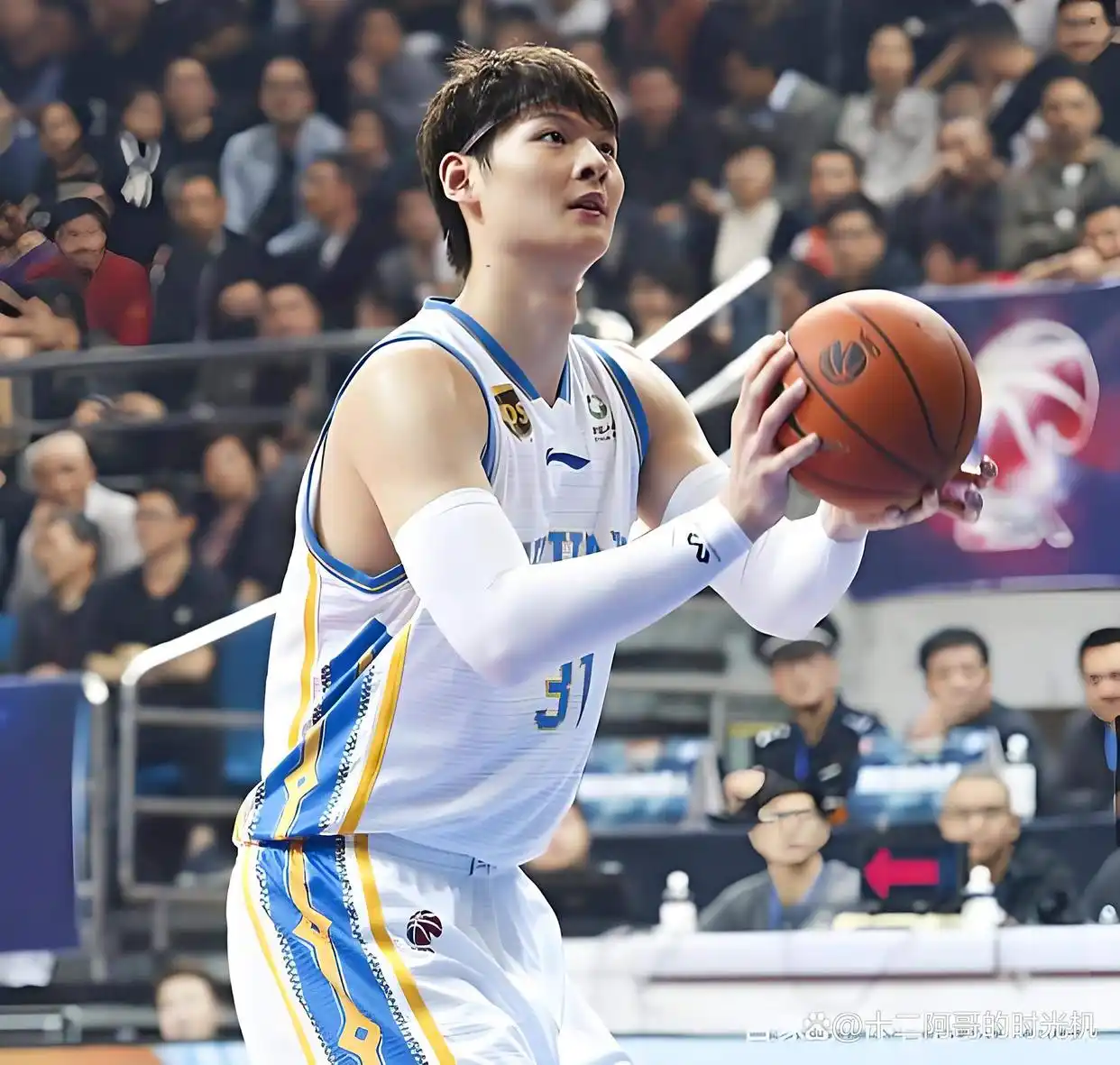 王治郅的nba数据_王治郅和王哲林个人成就荣誉对比_王治郅和王哲林CBA数据对比