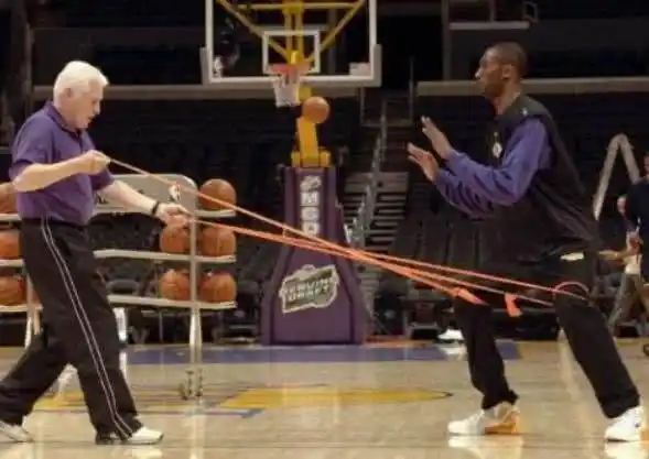 NBA球队总经理薪酬_NBA教练员年薪_nba总经理年薪