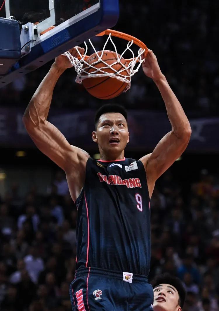 王治郅的nba数据_王治郅和易建联谁更优秀_王治郅NBA生涯表现对比易建联