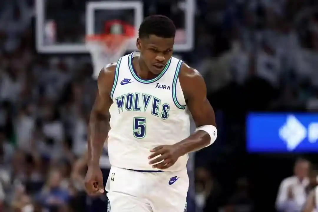 NBA球员3亿顶薪球员_最有资格竞争3亿顶薪球员_nba年薪最高的现役球员