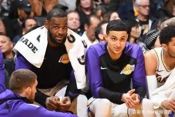 NBA官方警告詹姆斯和库兹马假摔湖人7连胜背后引关注