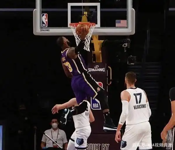 nba假摔_联盟对湖人对阵灰熊假摔处罚_NBA詹姆斯假摔警告